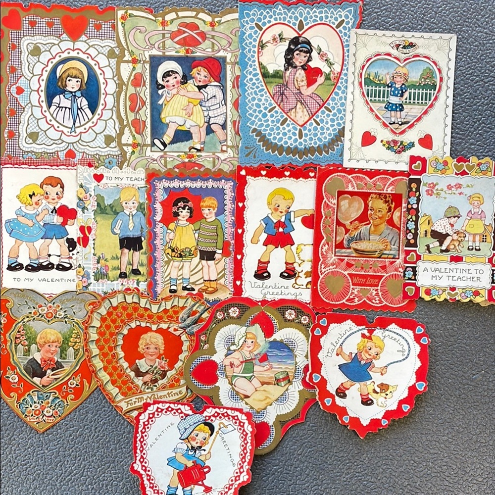 Lot of 15 Vintage Valentines 💌 Used